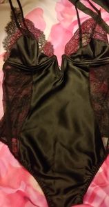 Black lace/satin lingerie teddy victoria secret xsmall